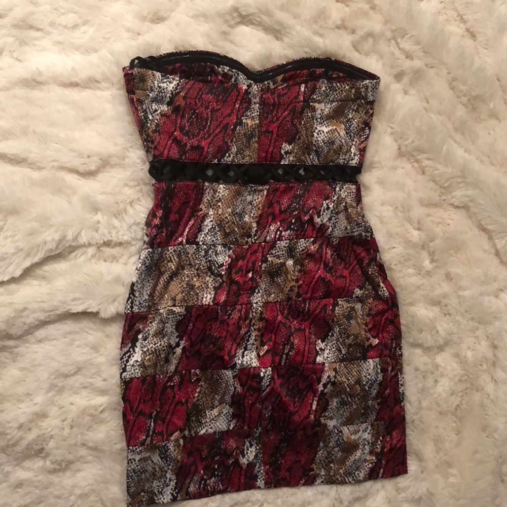 Dress - Picture 2 of 2